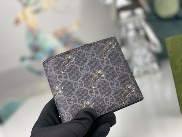 グッチ財布コピー内部構造